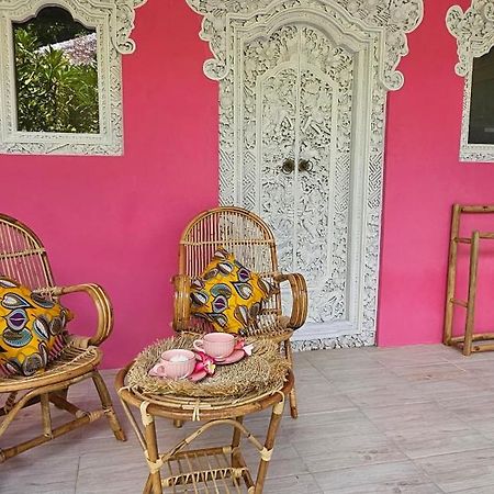 ホテル United Colors Of Lembongan エクステリア 写真