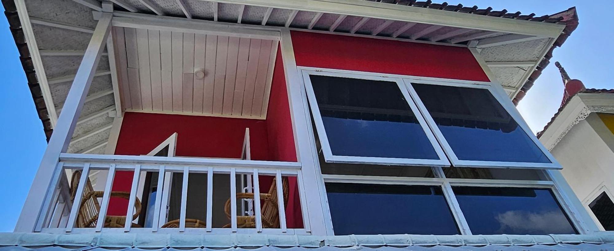 ホテル United Colors Of Lembongan エクステリア 写真